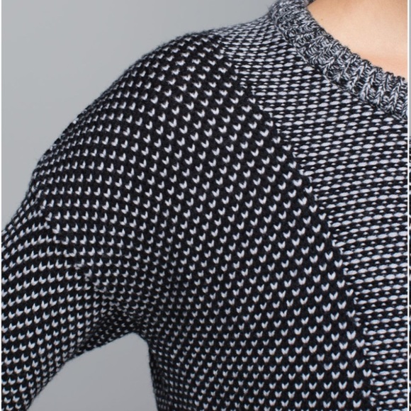 Lululemon - Yogi Crew Sweater Black / Heathered Light Grey Merino Wool size 4 - Picture 5 of 16